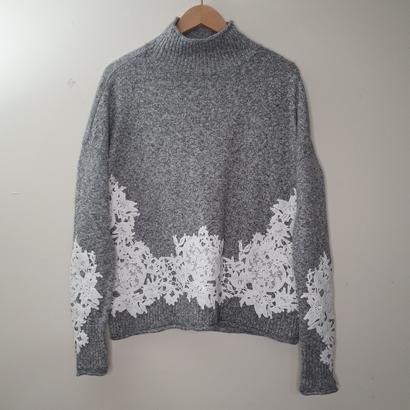 Reitmans Grey Mock Neck With lace details Oversized Sweater Size S - Picture 1 of 6